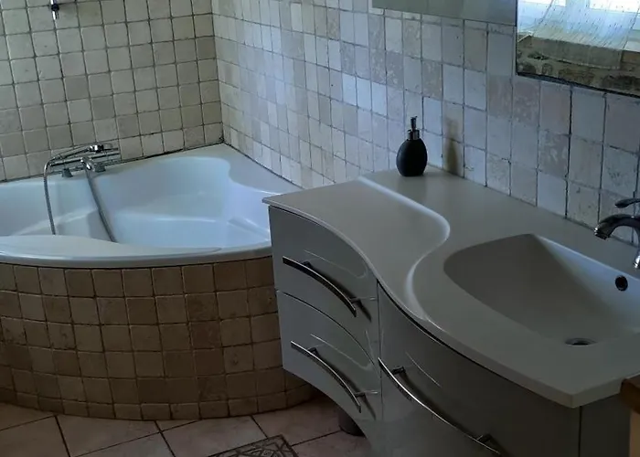 Au Coeur Des Marais Varaville